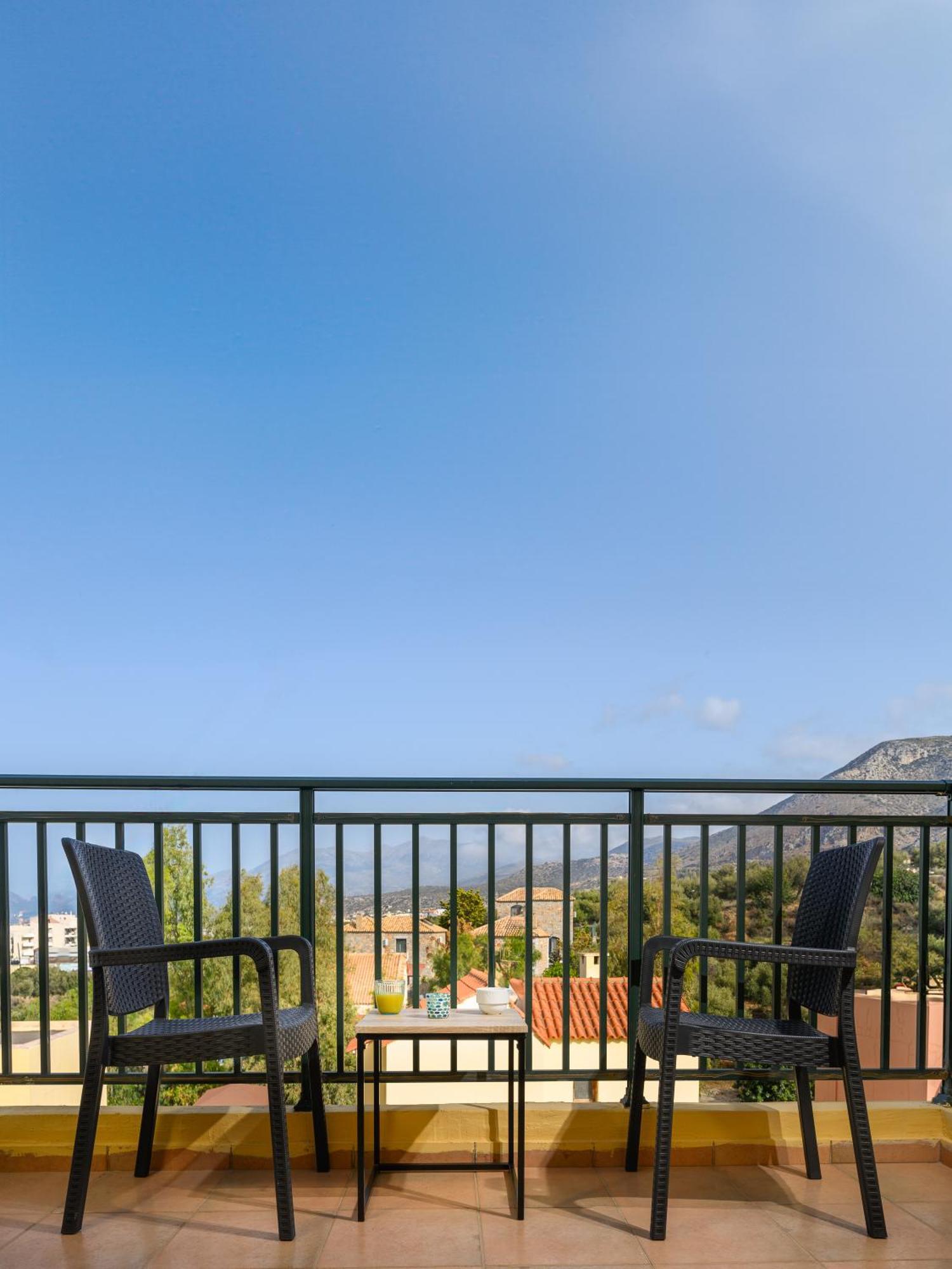 Renia'S Villas Hersonissos  Exterior photo